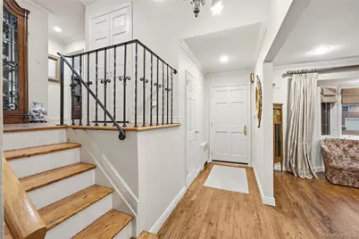 7 Judith Street, Plainview, NY 11803 - Photo 9