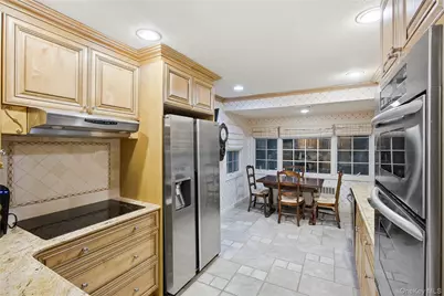 7 Judith Street, Plainview, NY 11803 - Photo 19