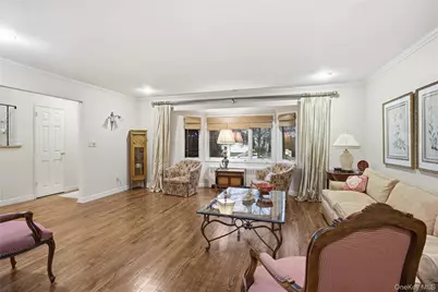 7 Judith Street, Plainview, NY 11803 - Photo 11