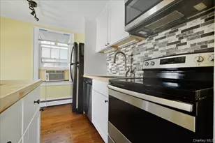 84 2nd St, Mineola, NY 11501 - Photo 11