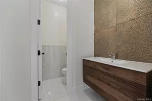 352 Blauvelt Rd, Monsey, NY 10952 - Photo 15