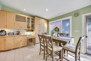 149 Foster Ave, Valley Stream, NY 11580 - Photo 17