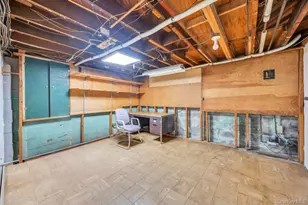 149 Foster Ave, Valley Stream, NY 11580 - Photo 33