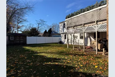 10 Armell Street, Huntington Station, NY 11746 - Photo 35