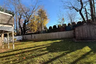 10 Armell St, Huntington Station, NY 11746 - Photo 37