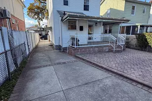 136-29 220th Pl 220th Pl, Springfield Gardens, NY 11413 - Photo 13