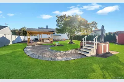 22 Hospital Road, Patchogue, NY 11772 - Photo 27