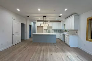 17-11 201st St, Bayside, NY 11360 - Photo 7