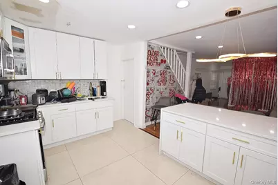 16414 81st Avenue, Jamaica, NY 11432 - Photo 21