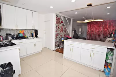 16414 81st Avenue, Jamaica, NY 11432 - Photo 15