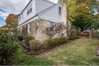 146 Caroline Avenue, Garden City South, NY 11530 - Photo 29