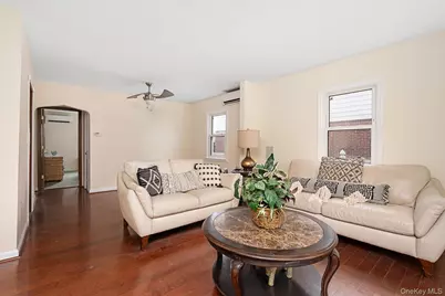 146 Caroline Avenue, Garden City South, NY 11530 - Photo 7