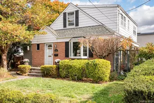 146 Caroline Ave, Garden City South, NY 11530 - Photo 3