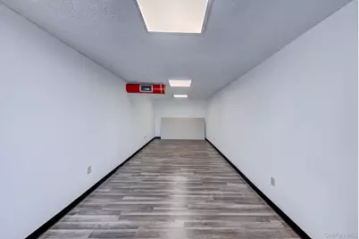 184 Broadway, Newburgh, NY 12550 - Photo 11