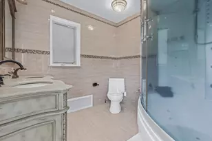 14 Nirvana Ave, Great Neck, NY 11023 - Photo 13