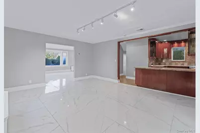 14 Nirvana Avenue, Great Neck, NY 11023 - Photo 5