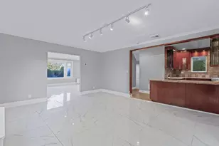 14 Nirvana Ave, Great Neck, NY 11023 - Photo 5