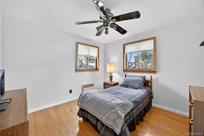 200 Mallory Avenue, New York, NY 10305 - Photo 15