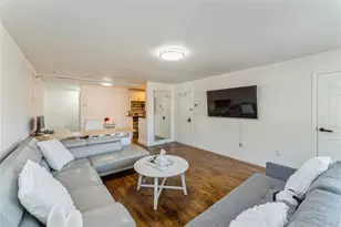 4 Windermere Pl, Rockville Centre, NY 11570 - Photo 5