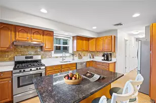 647 Lincoln St, Baldwin, NY 11510 - Photo 11