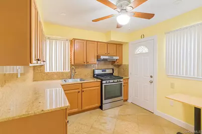 11166 158th Street, Jamaica, NY 11433 - Photo 5