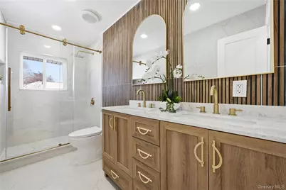 20 Briarwood Lane, Plainview, NY 11803 - Photo 11