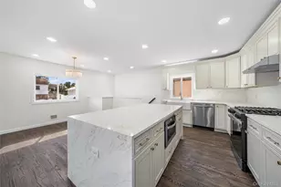 20 Briarwood Ln, Plainview, NY 11803 - Photo 25