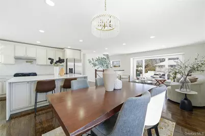 20 Briarwood Lane, Plainview, NY 11803 - Photo 7