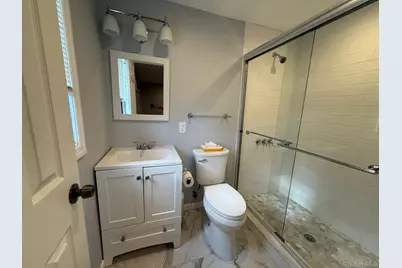 198 Guildford Court, West Hempstead, NY 11552 - Photo 19