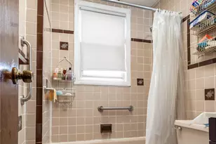 104-37 125th St, Richmond Hill, NY 11419 - Photo 19