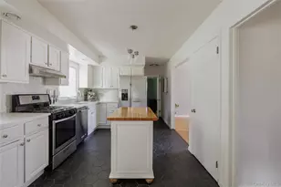 25 Joslen Pl, Hudson, NY 12534 - Photo 7