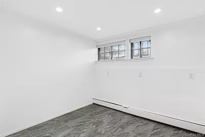 740 Eagle Drive, Valley Stream, NY 11581 - Photo 23