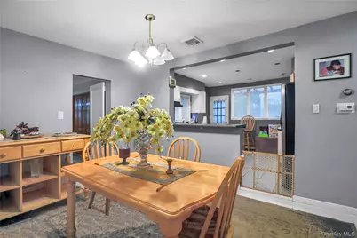 1763 E Berkshire Road, Merrick, NY 11566 - Photo 7