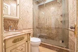 179-15 80th Rd, Jamaica, NY 11432 - Photo 17