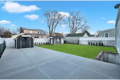 18 Cambridge Avenue, Bethpage, NY 11714 - Photo 19