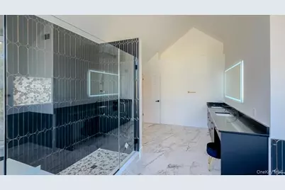 21 Pine Edge Place, Dix Hills, NY 11746 - Photo 29