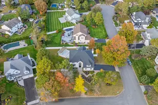 21 Pine Edge Pl, Dix Hills, NY 11746 - Photo 47