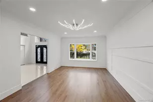 21 Pine Edge Pl, Dix Hills, NY 11746 - Photo 7