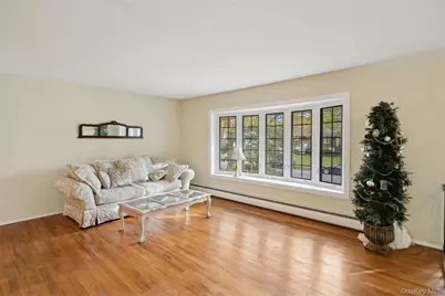 11 Mackay Drive, Hauppauge, NY 11788 - Photo 7