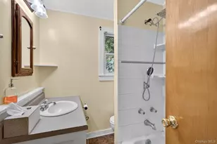 201 Rossway Rd, Pleasant Valley, NY 12569 - Photo 9