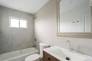 1269 Dekoven St, Rockville Centre, NY 11570 - Photo 7