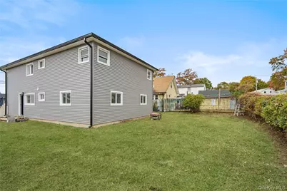 1269 Dekoven Street, Rockville Centre, NY 11570 - Photo 13