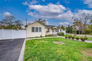 96 Huntington Dr, Mastic Beach, NY 11951 - Photo 3