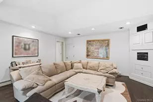 3 Aron Dr, Woodbury, NY 11797 - Photo 9