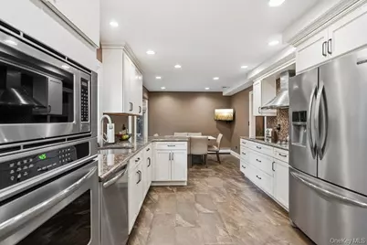 3 Aron Drive, Woodbury, NY 11797 - Photo 11