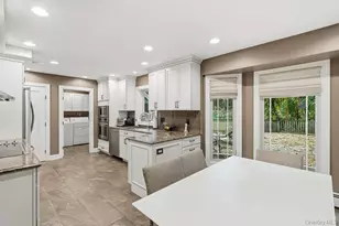 3 Aron Dr, Woodbury, NY 11797 - Photo 15