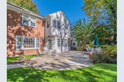 38 Wensley Drive, Great Neck, NY 11021 - Photo 35