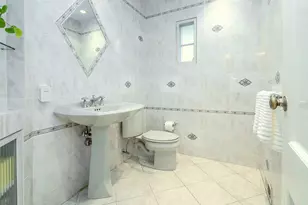 38 Wensley Dr, Great Neck, NY 11021 - Photo 19