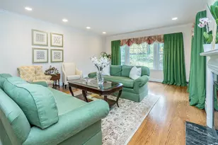 38 Wensley Dr, Great Neck, NY 11021 - Photo 5