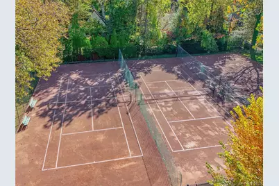 38 Wensley Drive, Great Neck, NY 11021 - Photo 39